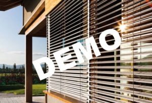 Detailaufnahme von halb offenen Storen