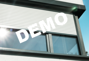 Nahaufnahme von silbernen Storen