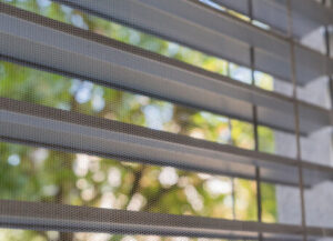Nahaufnahme eines montierten Insektenschutzgitter